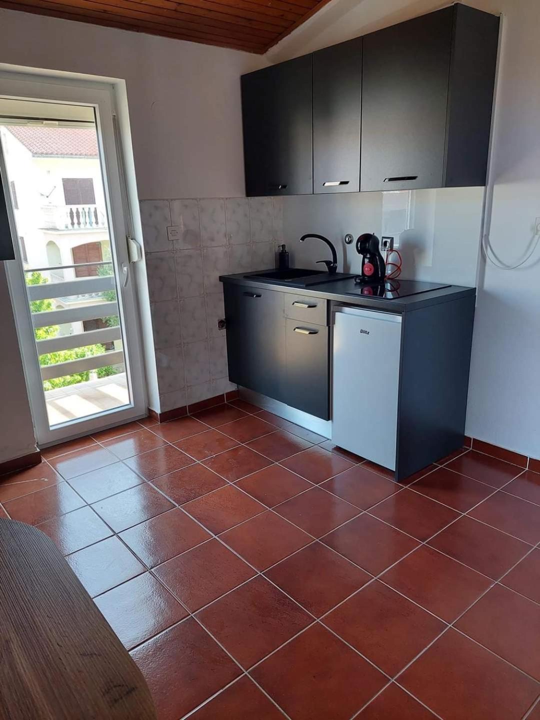 Apartmani Suhi Brod Medulin Ngoại thất bức ảnh