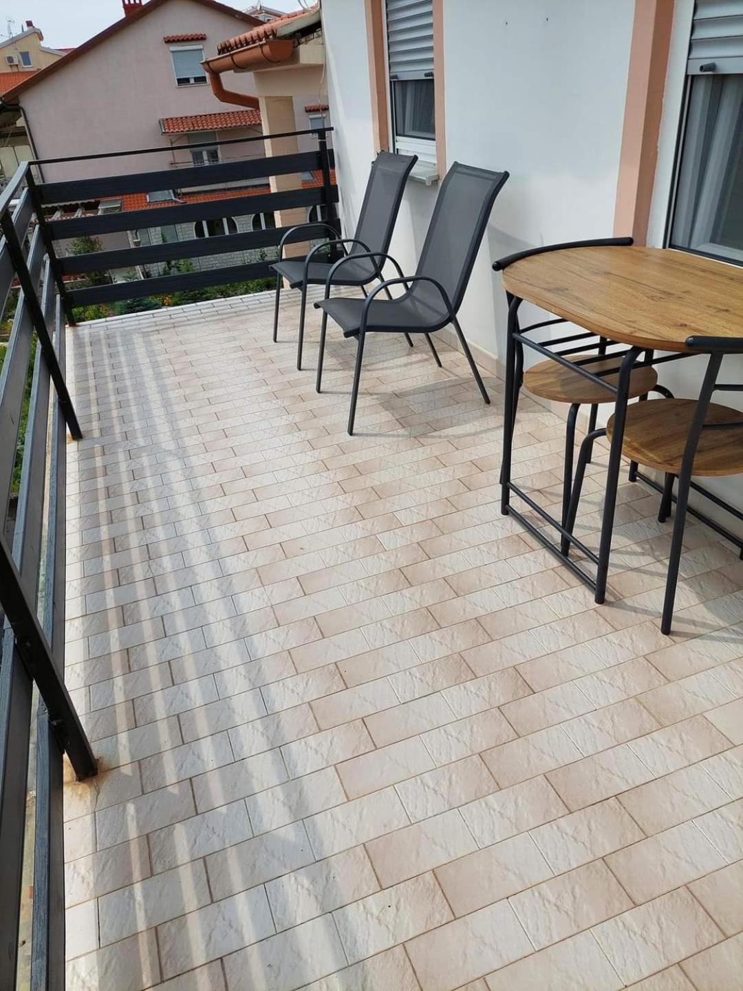 Apartmani Suhi Brod Medulin Ngoại thất bức ảnh