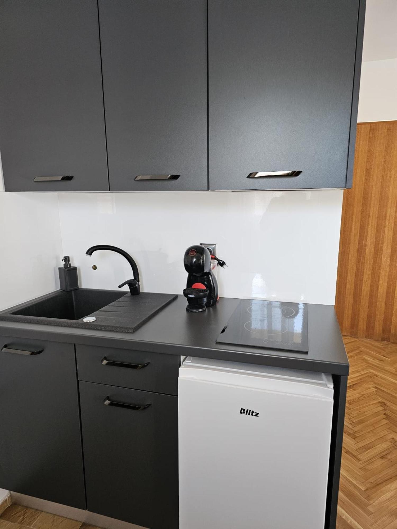 Apartmani Suhi Brod Medulin Ngoại thất bức ảnh