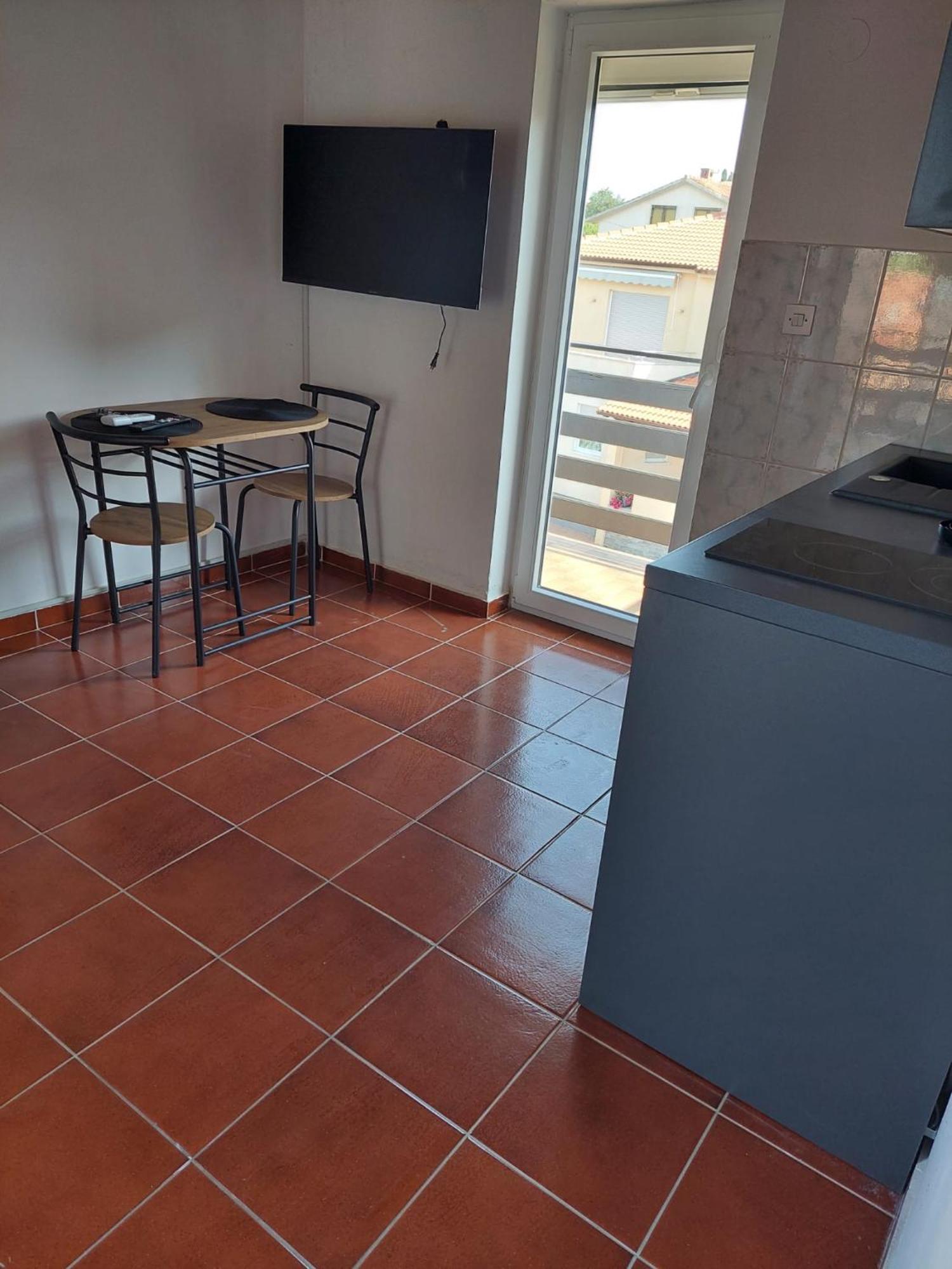 Apartmani Suhi Brod Medulin Ngoại thất bức ảnh