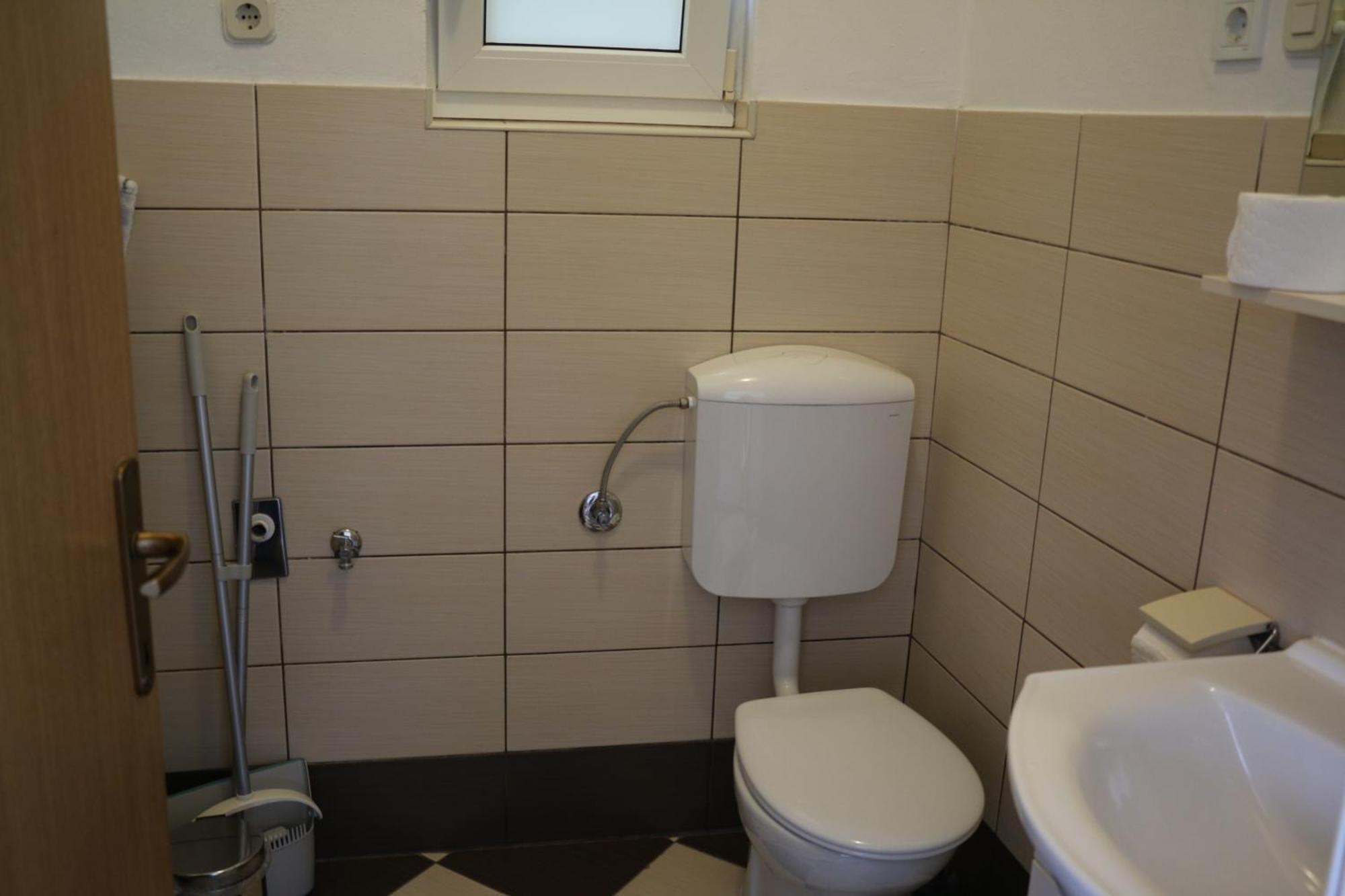 Apartmani Suhi Brod Medulin Ngoại thất bức ảnh